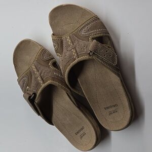 NEW Earth Origins Sandals